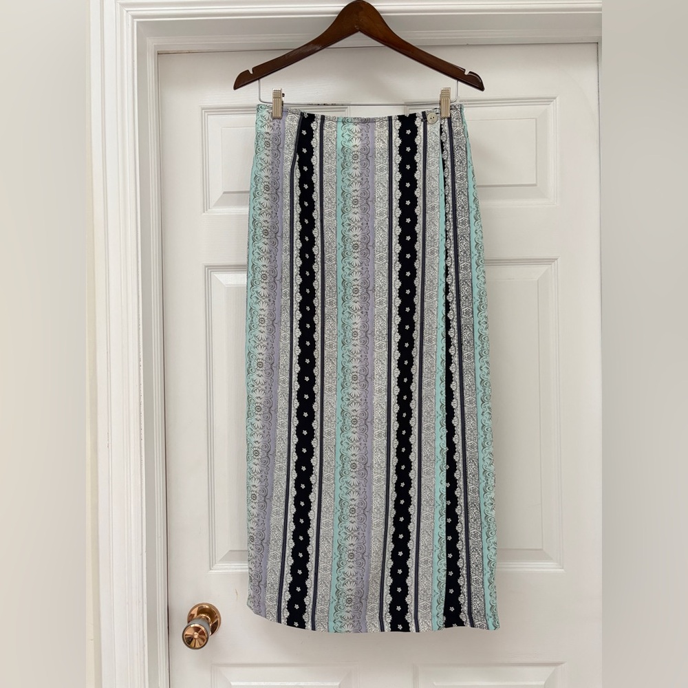 Classique Collections Chic wrap Striped Midi Skirt in Black and Blue